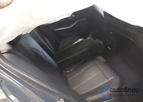 2025 BMW 3 Series 330I xDrive z USA, uszkodzony, nr VIN 3MW89CW08S8F31843